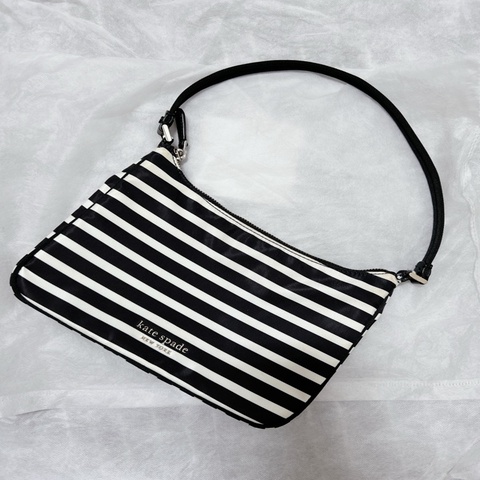 Kate spade 防水黑白條紋肩背包