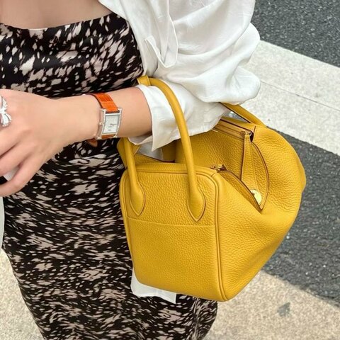 Hermes Lindy26 9D琥珀黃金扣 togo皮  26*17cm 99新配件塵袋 盒子