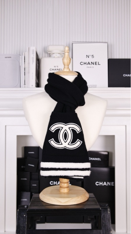 Chanel 权志龙同款黑白条纹cc山羊绒针织围巾