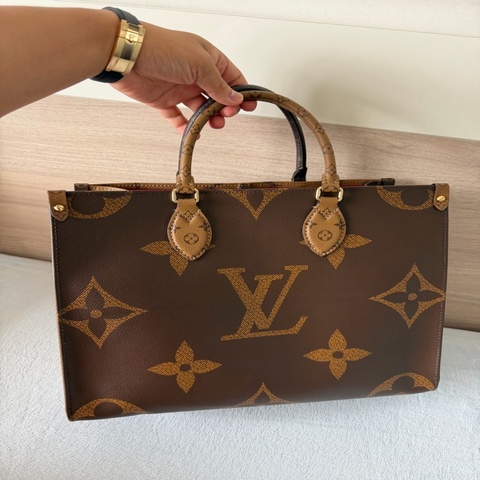 Lv ON THE GO MM 拼色托特包(M45321)