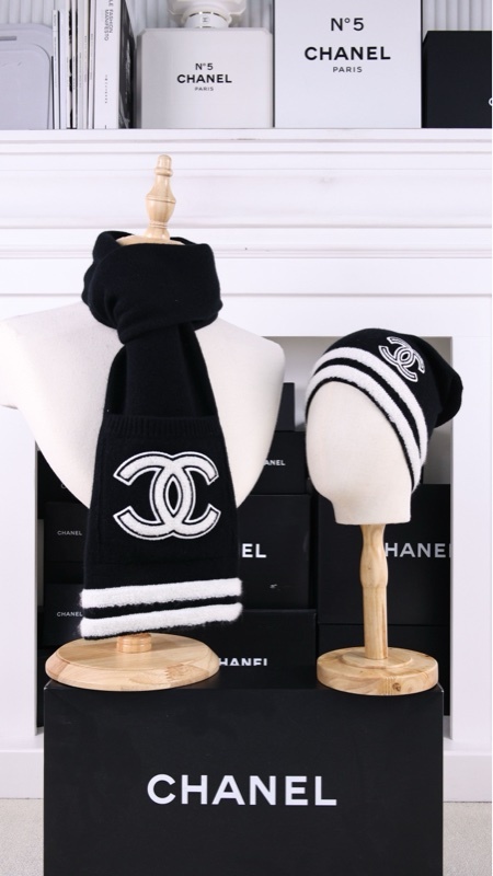 Chanel 权志龙同款黑白条纹cc山羊绒针织冷帽围巾套装