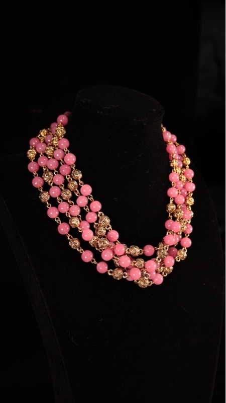 Chanel 樱花粉琉璃素金圆圈拼接长项链毛衣链