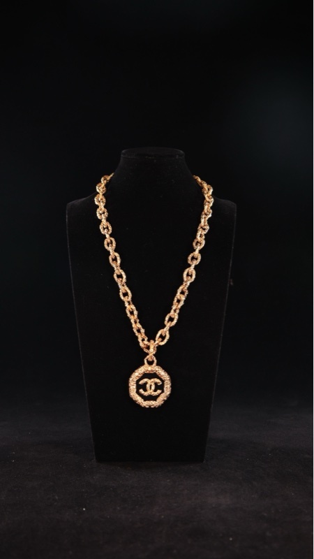 Chanel 03年素金八角镜雕花熔岩cc项链