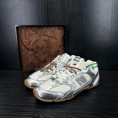 miumiu nb530 白銀 碼數 36.5碼