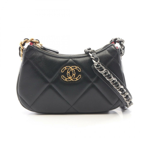 香奈兒 Chanel 19 Matelasse 小號 Hobo 鏈條肩背包 AP3676 羊皮黑色