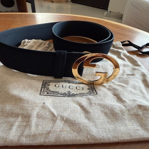 【近全新】GUCCI Interlocking G 麂皮皮帶｜黑色 × 金色大 GG 扣｜義大利製