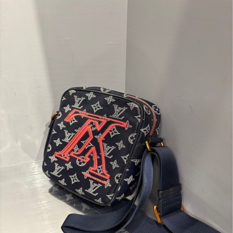 Louis Vuitton Danube MM 倒Logo滿版相機包｜Classic Trend CT精品｜台北東區實體