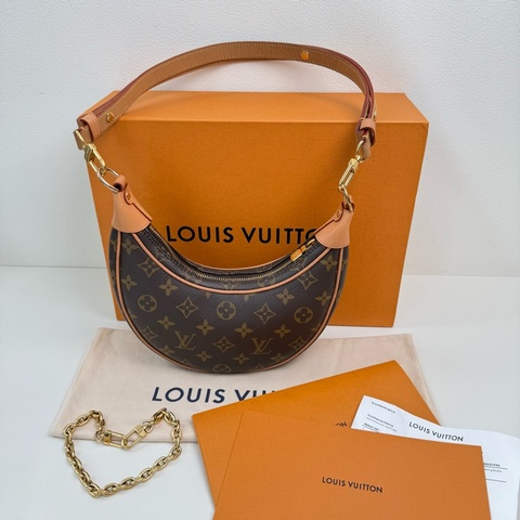 路易威登/Louis Vuitton Loop Monogram 塗層帆布 月亮包單肩包腋下包 芯片款 金扣 2條可拆卸肩帶
