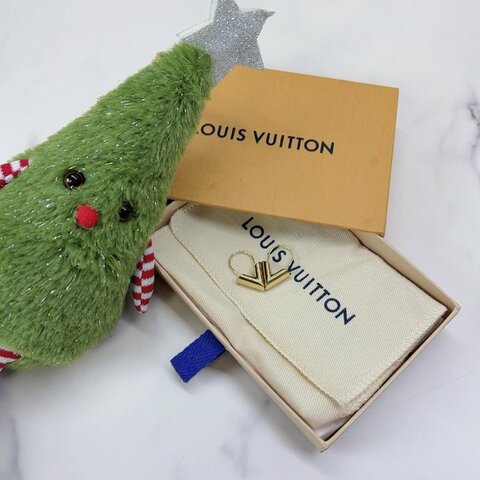 LV Essential V字圈式耳環