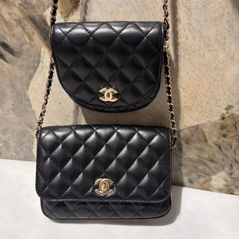 Chanel 黑羊皮雙子星金扣鍊包