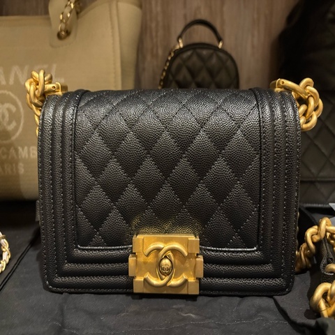 CHANEL BOY 20