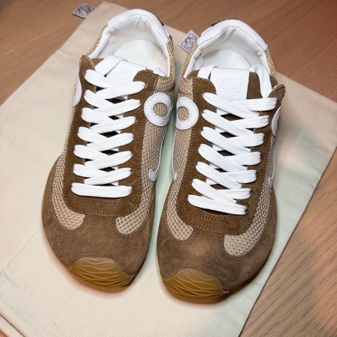 Loewe咖啡色跑鞋Ballet Runner 2.0 in suede and mesh 38碼