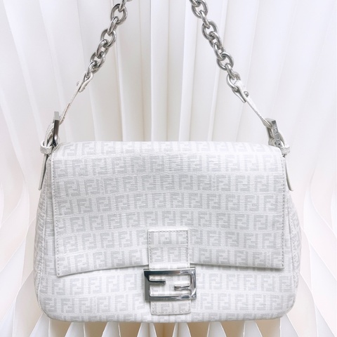 Fendi baugette zucchino 白色老花法棍/鏈條肩背包
