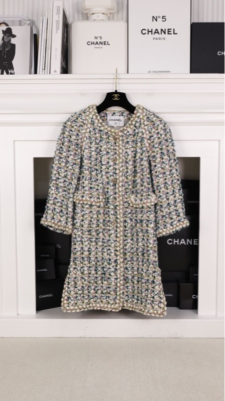 Chanel 18年希腊系列秀款绿彩色编织猫头鹰扣圆领长款外套