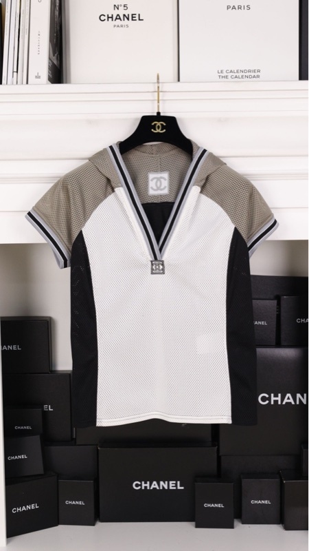 Chanel 04年运动方标系列黑灰白拼色网面连帽短袖上衣