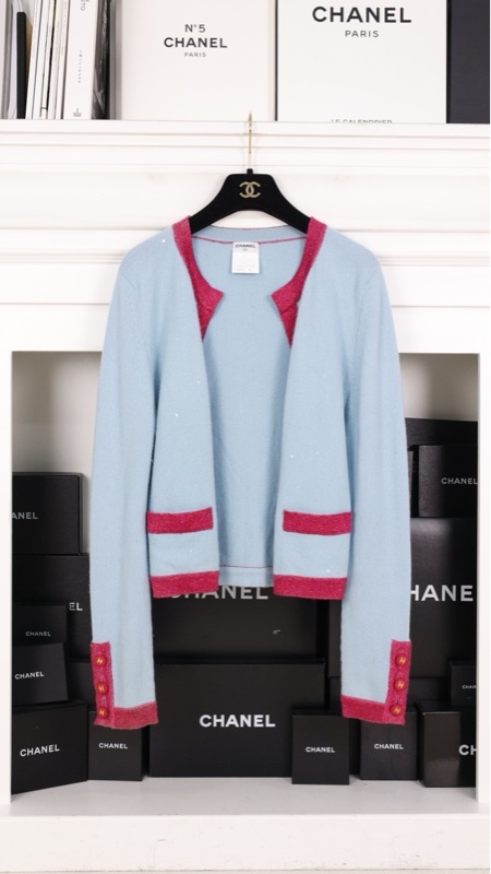 Chanel 96年秀款蓝粉羊绒拼色亮片两口袋针织开衫外套