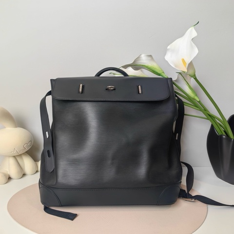 LV/路易威登 水波紋雙肩包 有鎖 99新