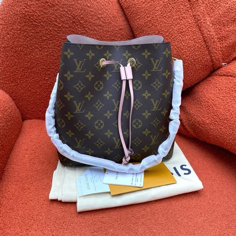 路易威登/Louis Vuitton  粉桶