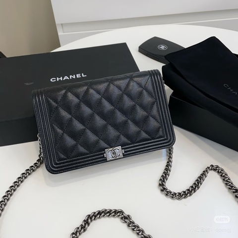 Chanel 香奈兒 黑色銀扣leboy woc鏈條包
