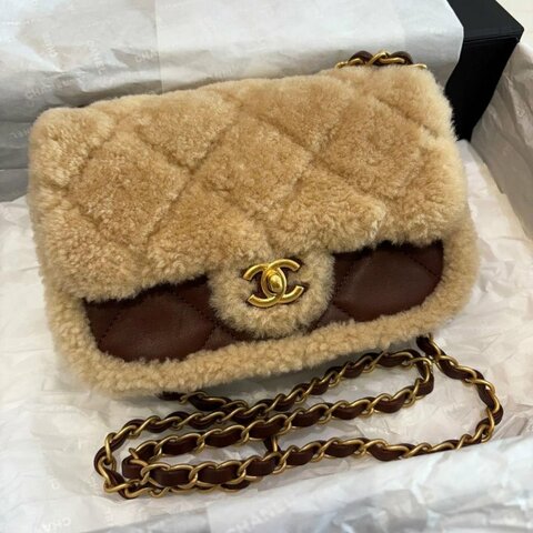 CHANEL 24K 泰迪mini cf羊羔毛方胖包(芯片款)