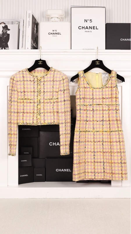 Chanel 94年春夏秀款橘色千鸟格吊带连衣裙外套套装