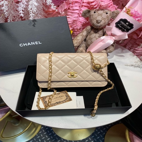 Chanel 粉膚金球woc