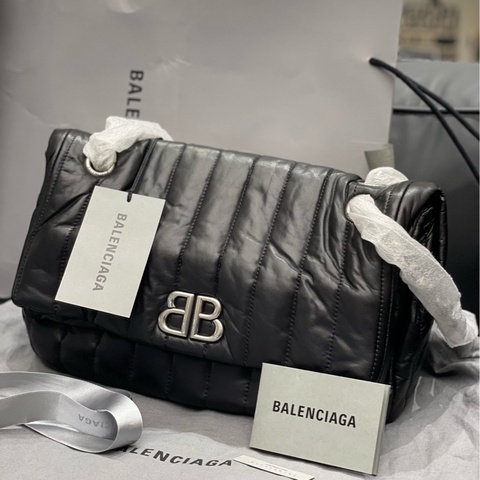 巴黎世家 Balenciaga Monaco中號 黑銀單肩斜挎鏈條包配塵袋 尺寸：27.9*18*