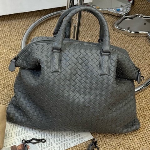 葆蝶家/Bottega Veneta BV經典灰色編織單肩手提變形金剛 男女同款 小號尺寸41底長 配件肩帶 塵袋