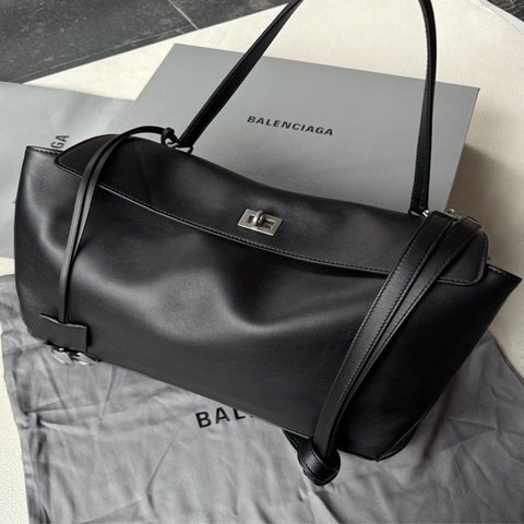 Balenciag巴黎世家rodeo黑銀中號機車包 26年新款