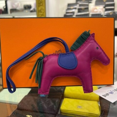 東區正精品㊣HERMES RODEO 愛馬仕紫羅蘭拼綠色全皮小馬吊飾掛飾中款 A刻RZ6523