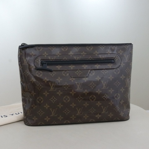 Louis Vuitton 路易威登 pvc 果凍手拿包 尺寸36*25*6，配件防塵袋