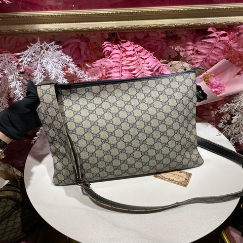 Gucci 大斜背包