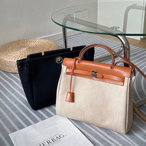 「JL精品代購」95新 Hermes 愛馬仕白色拼皮Herbag PM 帶替換袋 （買一包有兩包用😍）