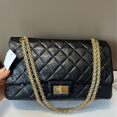 Chanel香奈兒2.55大號黑色鏈條包，經典菱格紋油蠟皮，金色五金配件