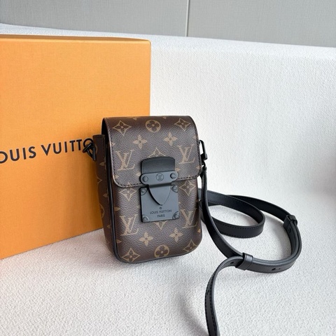 【威選精品】👜 Louis Vuitton S-Lock Vertical｜Monogram 老花直式手機包・芯片款