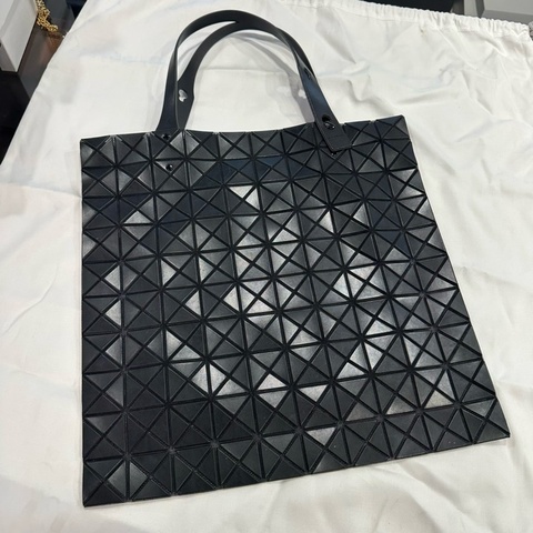 Issey Miyake Bao Bao 三宅一生 消光黑 手提包｜Classic Trend CT精品｜台北東區實體