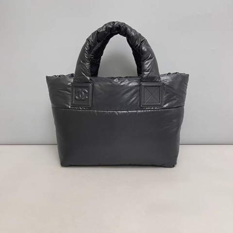 Chanel香奈兒 黑色羽絨托特包