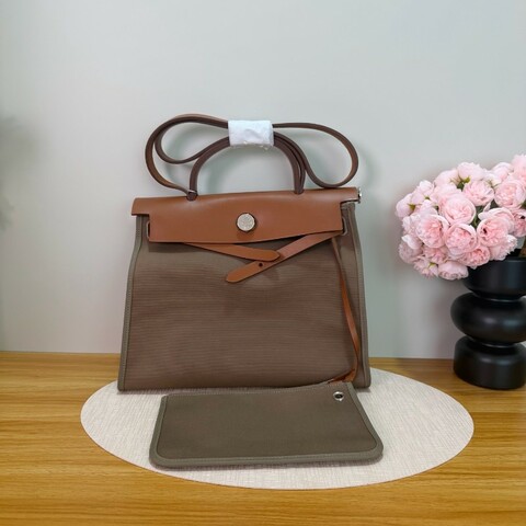 HERMÈS/愛馬仕 Herbag zip 31 銀扣  鎖與鑰匙齊全