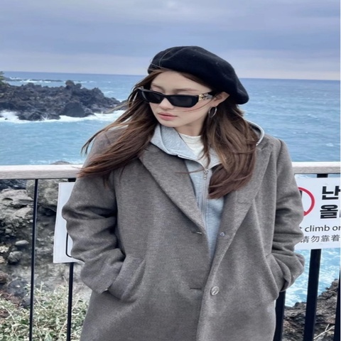 MIUMIU繆繆 爆款 黑色板材蝶形墨鏡