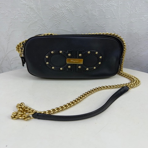 Salvatore Ferragamo Gancini 金鏈相機包