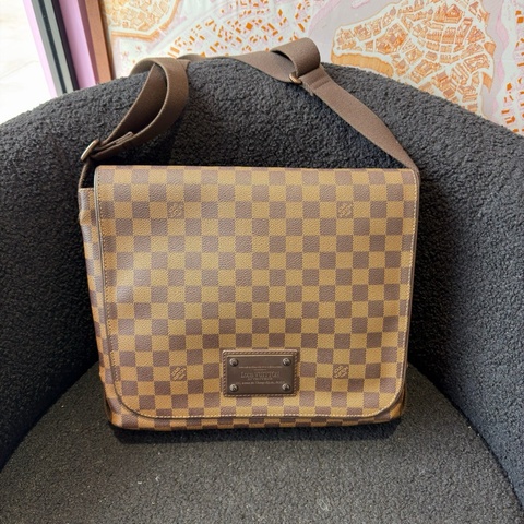 路易威登/Louis Vuitton  棋盤格單肩包 郵差包皮革 尺寸：長 32 x 寬 7x高 2