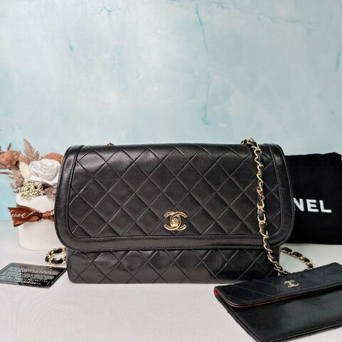 CHANEL Vintage老香黑金雙C鏈帶包
