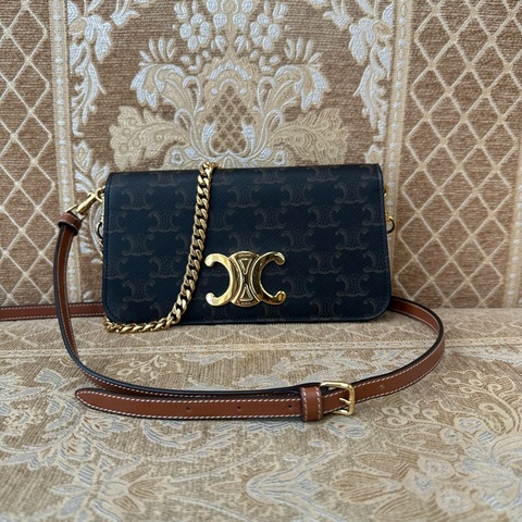 Celine PVC咖牛皮凱旋金釦Multipochette Triomphe肩斜背包10L972DQB
