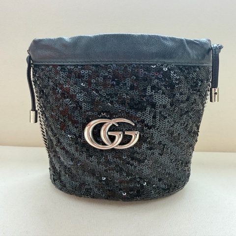 古馳Gucci 馬蒙黑色亮片水桶包  現貨好價。