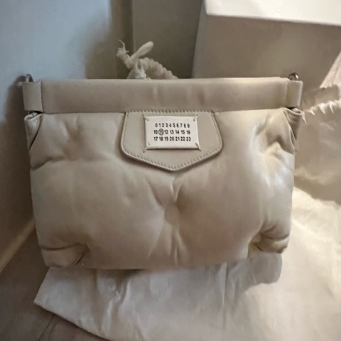 Maison Margiela Off-white small Glam Slam 雲朵包