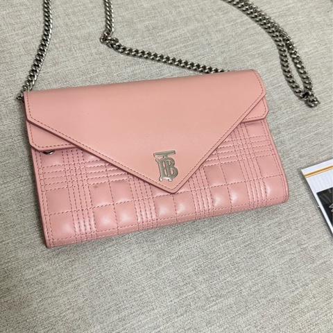 Burberry Woc 斜背鏈包