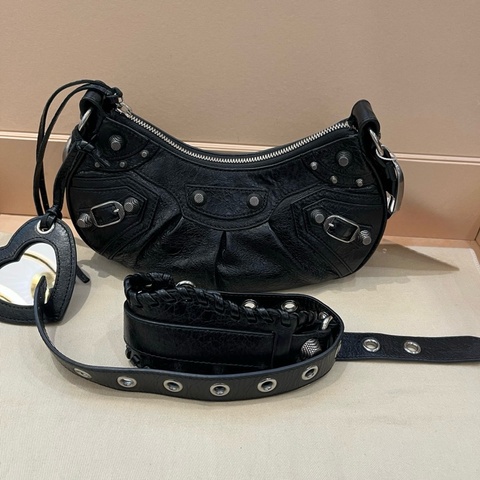 巴黎世家/Balenciaga 黑色機車包 xs號 斜背包 長25.9cm
