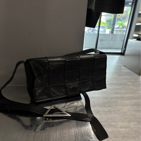 Bottega Veneta Cassette 油蠟皮革 編織包 ｜Classic Trend CT精品｜台北東區實體