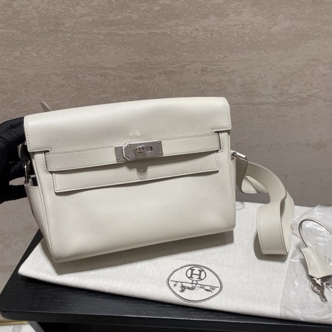HERMES Kelly Messenger 郵差包 8L冰川白 Evercolor皮 銀扣 W刻