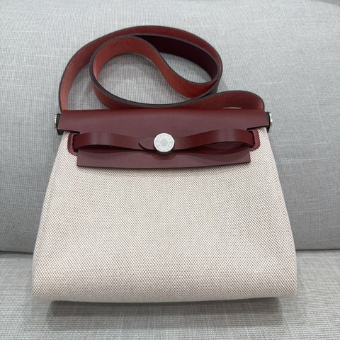JK國際二手精品✨ 98新 Hermes mini herbag 最新G刻